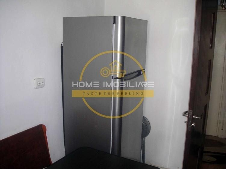 Apartament cu 3 camere decomandat, mobilat în Mircea cel Bătrân