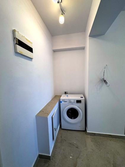 Apartament cu 3 camere decomandat în Parcul Carol
