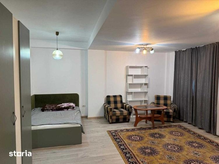 Garsonieră decomandată în Central