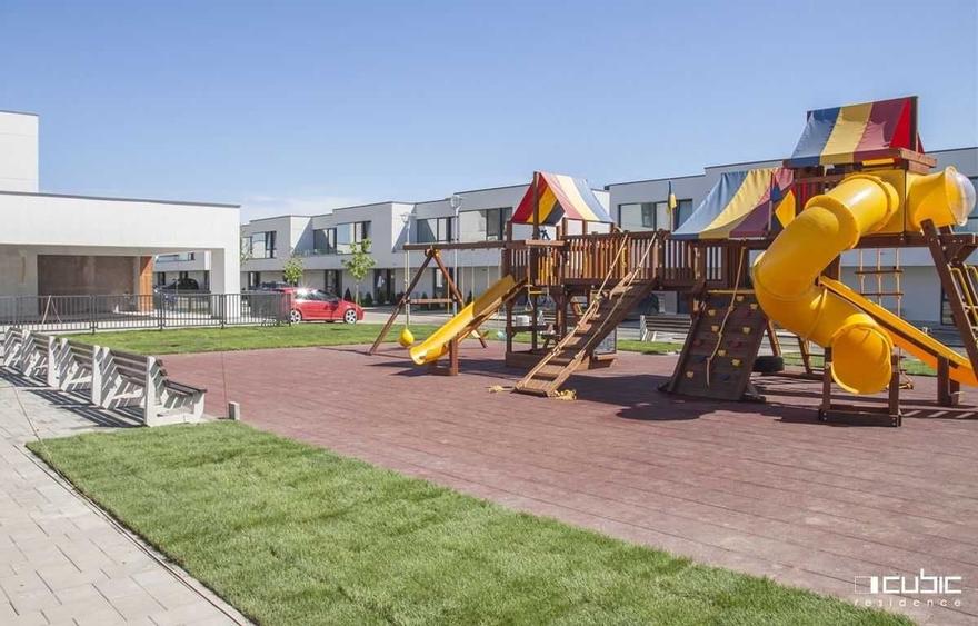 Casă cu 4 camere cu Teren 50 Mp în Central