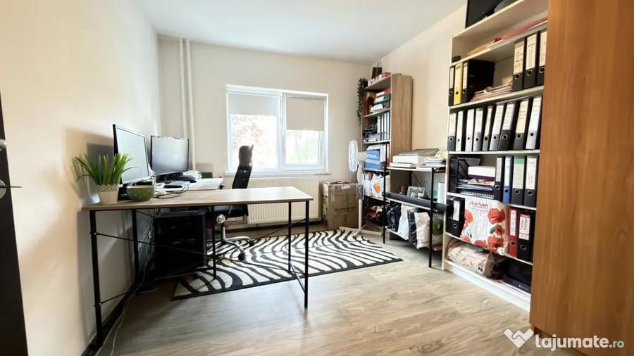 Apartament cu 3 camere decomandat în Central