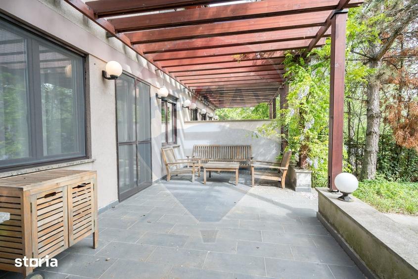 Casă cu 6 camere cu Teren 460 Mp în Dămăroaia