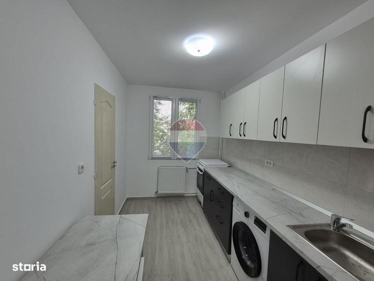 Apartament cu 3 camere semidecomandat în Sălaj