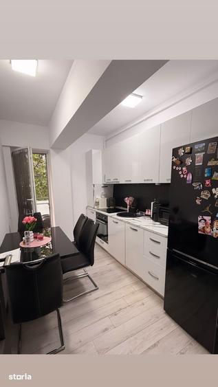 Apartament cu 3 camere în Vitan