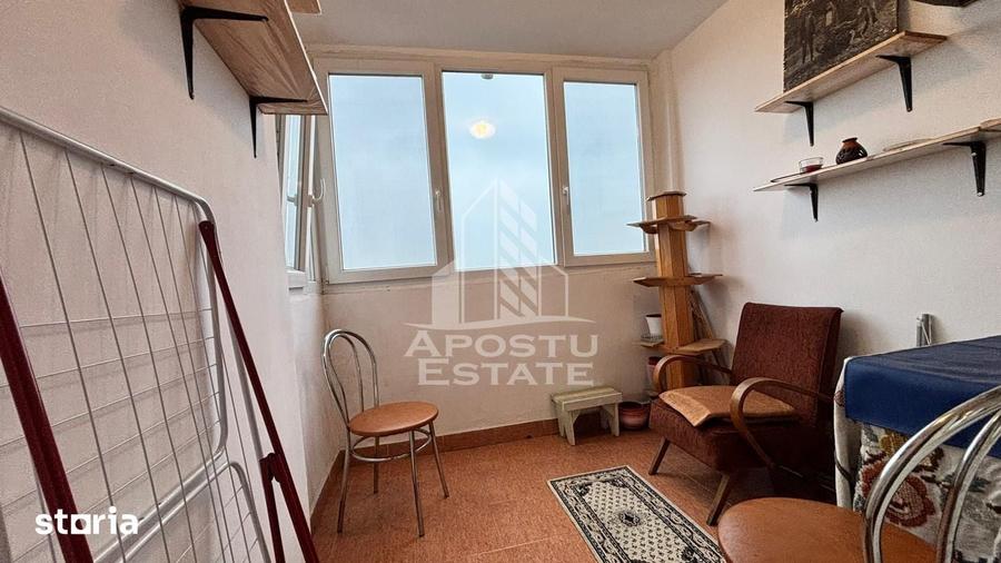 Apartament cu 3 camere decomandat în Take Ionescu