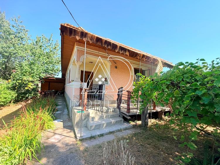 Casă individuală cu 3 camere cu Garaj în Dănești