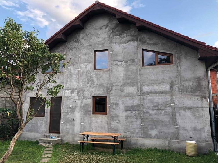 Casă cu 4 camere în Șimian
