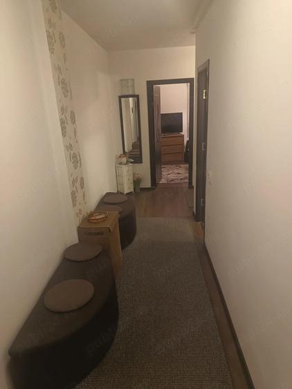Apartament cu 3 camere decomandat în Florești