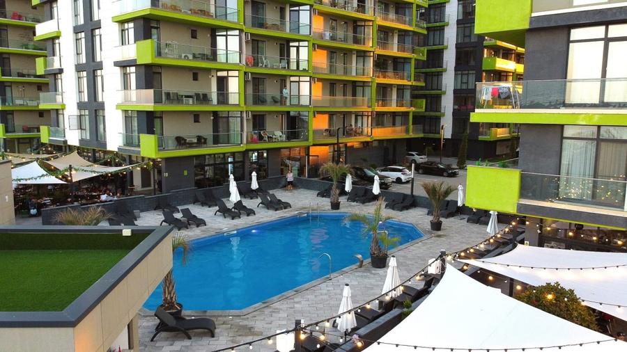 Apartament cu 2 camere semidecomandat, mobilat în Central