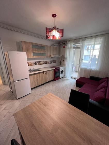 Apartament cu 2 camere semidecomandat, mobilat în Metalurgiei