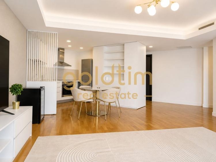 Apartament cu 3 camere semidecomandat în Herăstrău