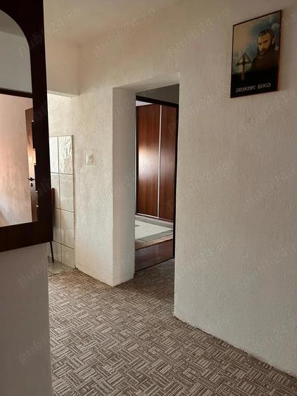 Apartament cu 3 camere decomandat în Micro 1
