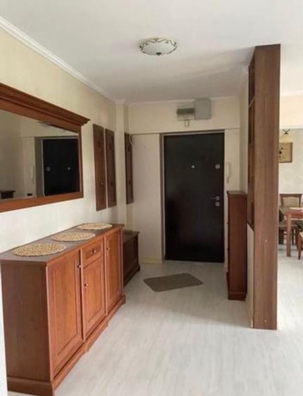 Apartament cu 3 camere decomandat în Tătărași