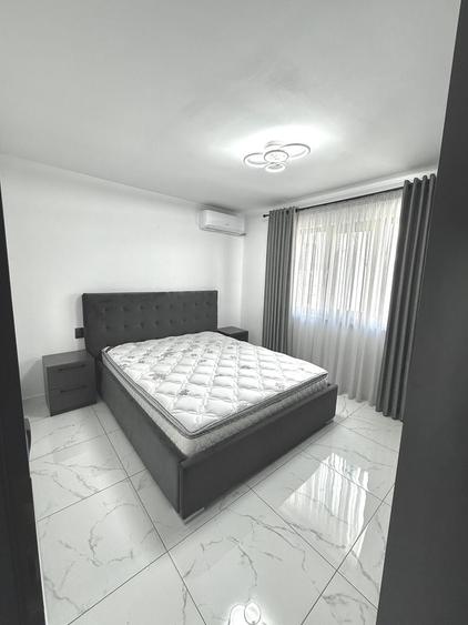 Apartament cu 3 camere în Petru Rareș