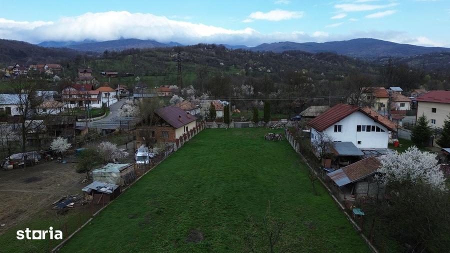 Teren de 2823 mp, în Sălătrucel