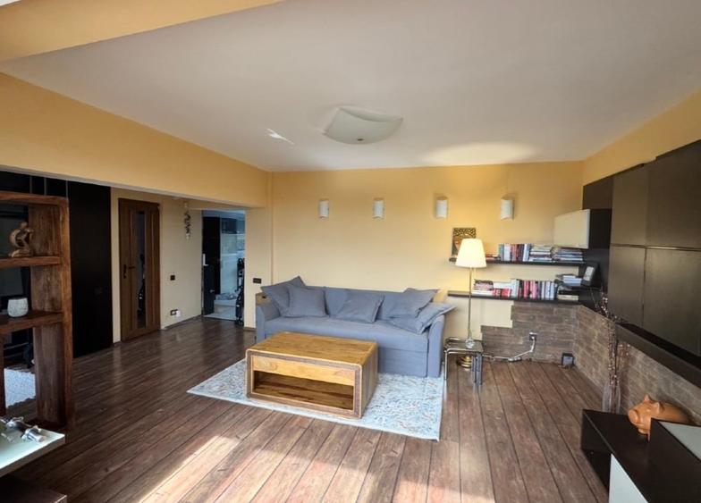 Apartament cu 2 camere decomandat, mobilat în Crângași