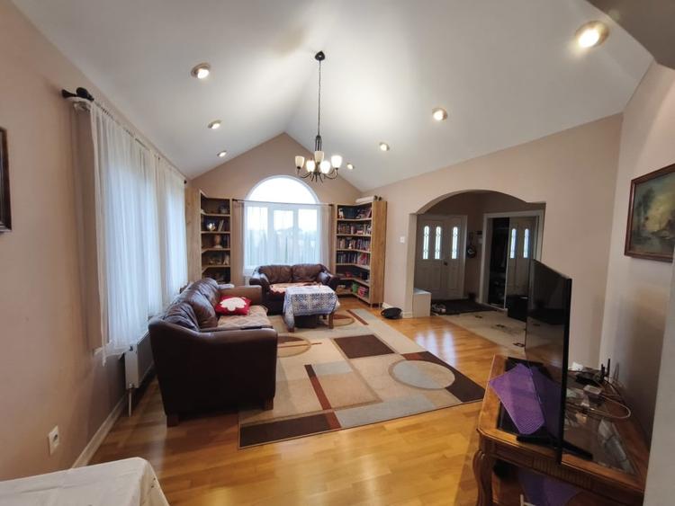 Casa in stil american, 120mp, 2450mp teren, Radauti - 9