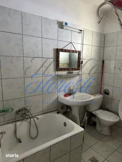 Casă cu 3 camere cu Teren 378 Mp în Florești