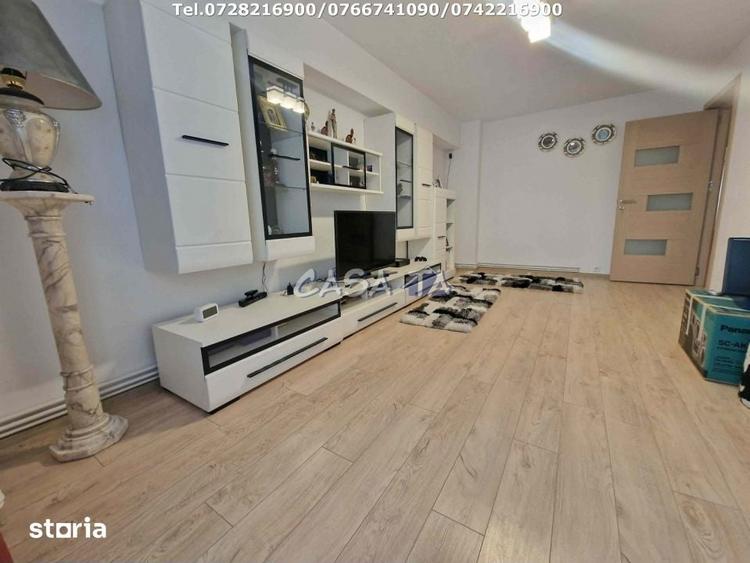 Apartament cu 4 camere decomandat în Central