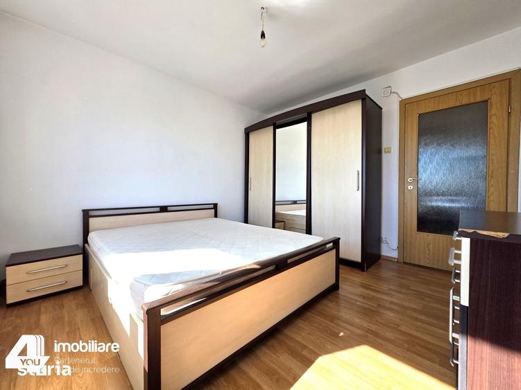 Apartament cu 3 camere decomandat în Bujac