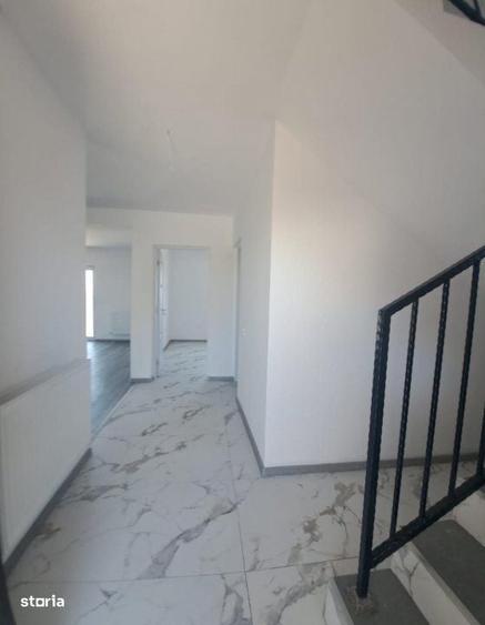Casă cu 4 camere în Vârteju
