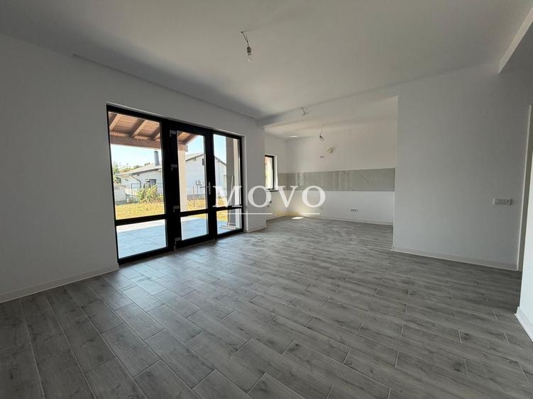 Duplex cu 5 camere cu Canalizare în Becicherecu Mic