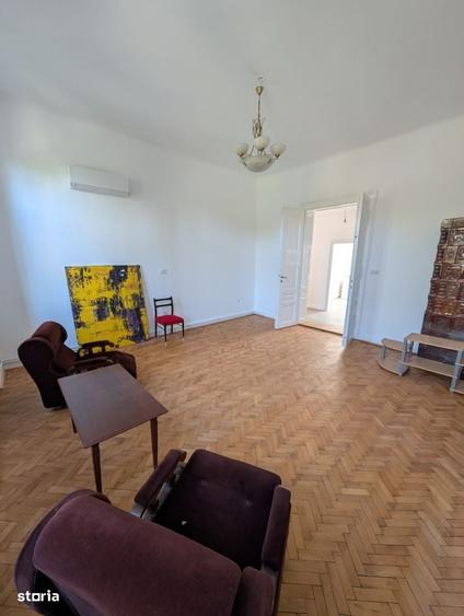 Apartament cu 3 camere decomandat în Central