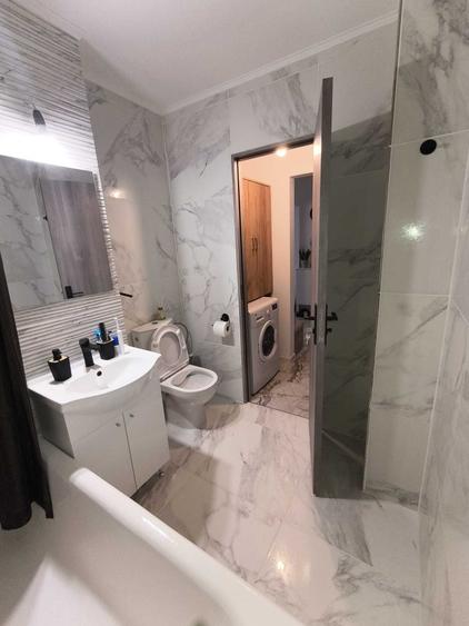 Apartament cu 3 camere decomandat în Păulești