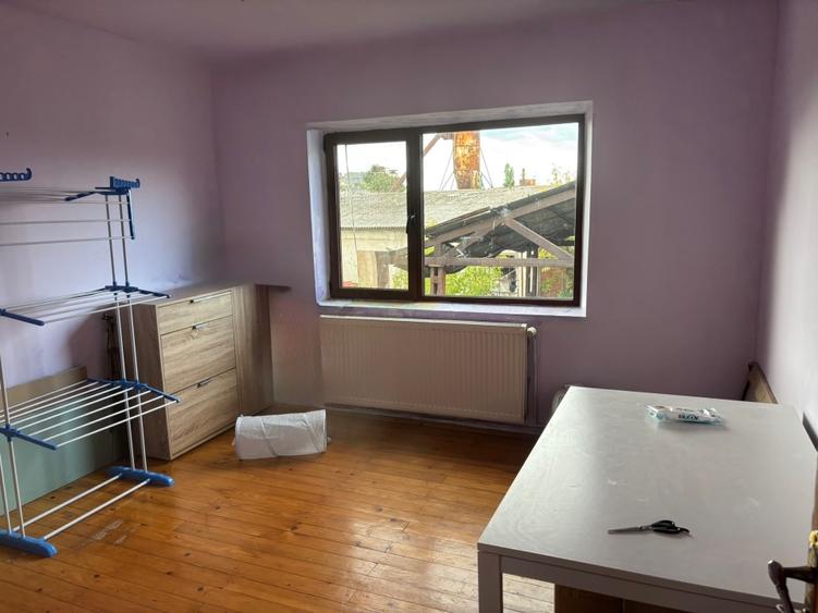 Apartament cu 3 camere decomandat în Periș