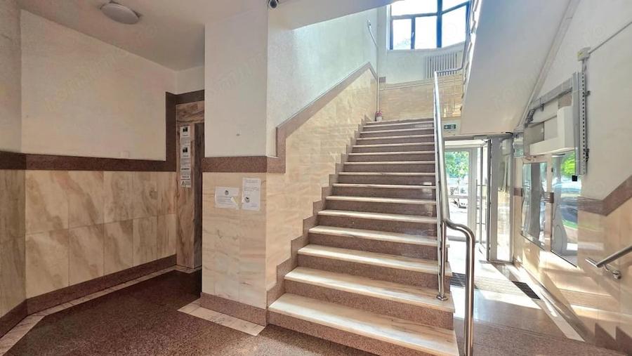 Apartament cu 4 camere decomandat în Centrul Istoric
