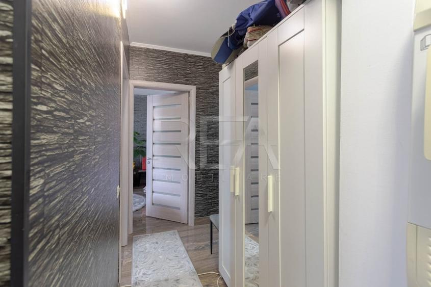 Apartament cu 3 camere decomandat, mobilat în Brâncoveanu