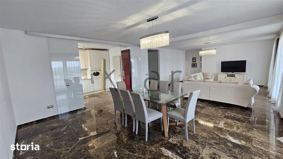 Apartament cu 4 camere semidecomandat în Borhanci