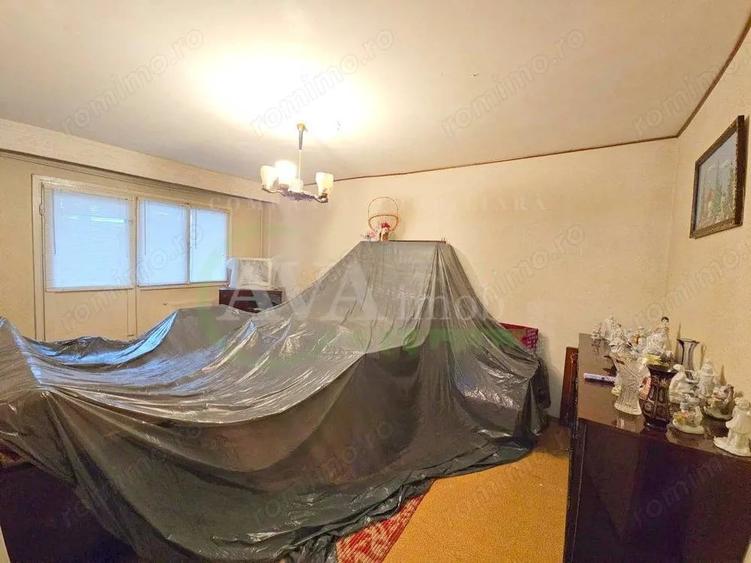 Apartament cu 3 camere decomandat în Central