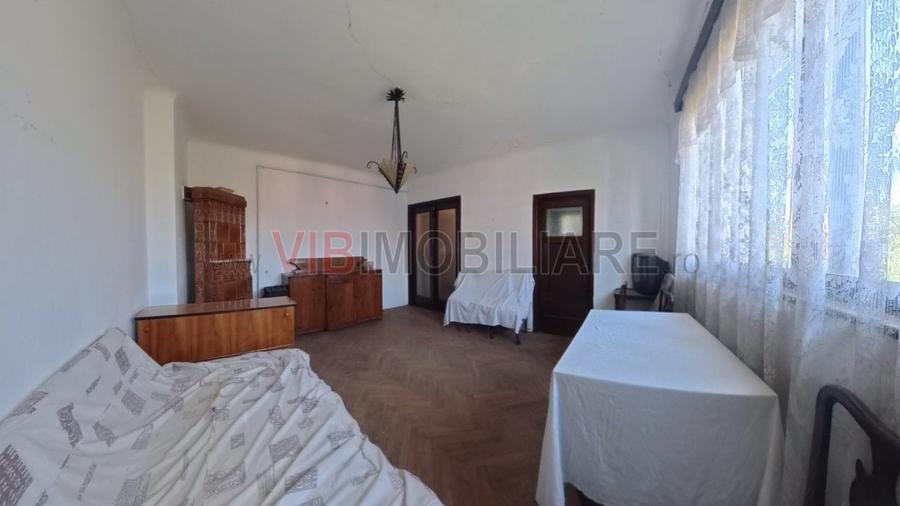 Apartament cu 2 camere semidecomandat în P-ța Alba Iulia