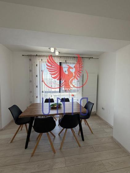 Apartament cu 3 camere nedecomandat, mobilat în Calea Severinului