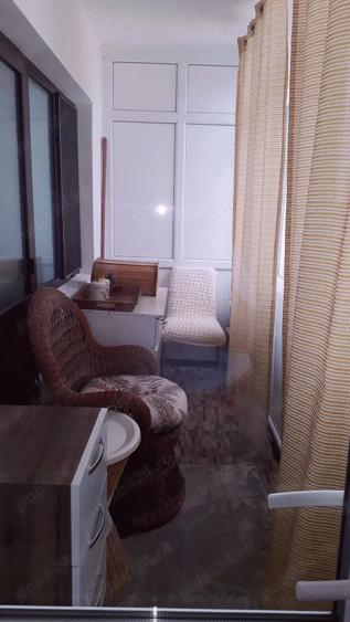 Apartament cu 4 camere decomandat în Găești