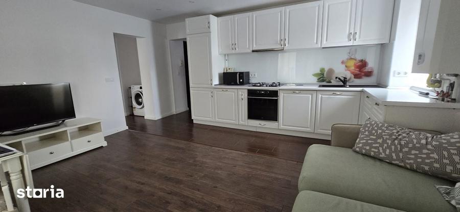 Micro 4 Targoviste , inchiriere apartament 3 camere - 1