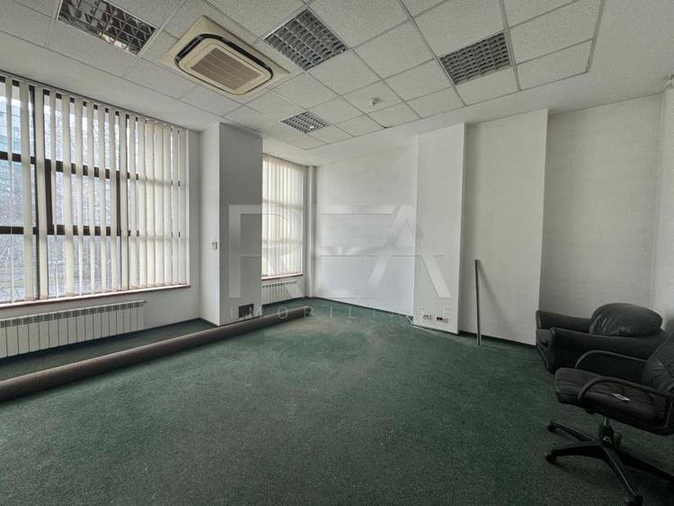 Spațiu comercial, de 1,135.8000488281 mp, în P-ța Alba Iulia