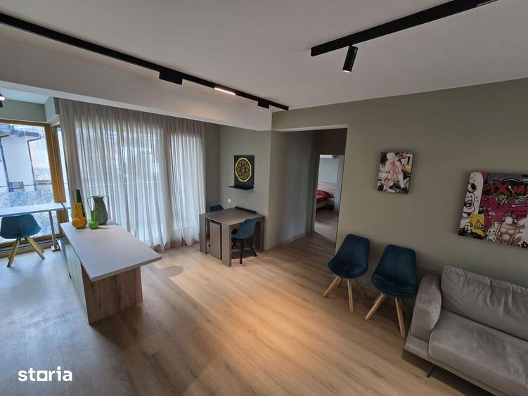 Apartament cu 3 camere semidecomandat în Grivița