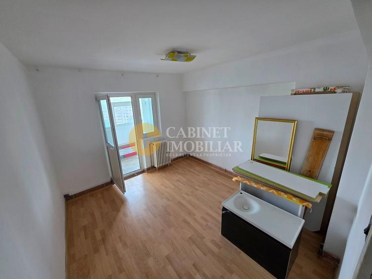 Apartament cu 3 camere decomandat în Alexandru cel Bun