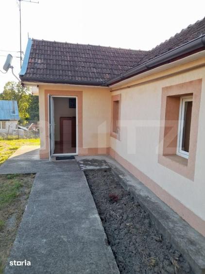 Casă cu 2 camere cu Teren 984 Mp în Stremț