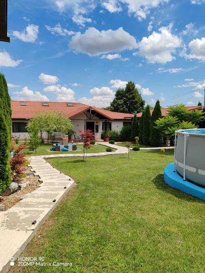 Casă cu 4 camere în Tulucești