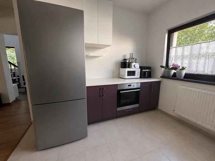 Duplex cu 3 camere cu Canalizare în Domnești