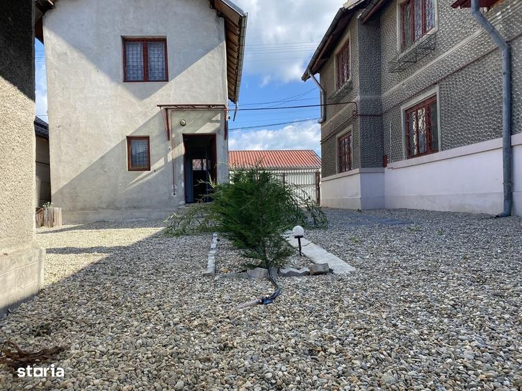 Casă cu 4 camere în Central