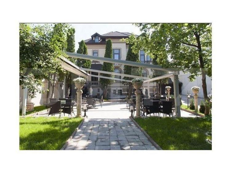 Spațiu comercial, de 477 mp, în Central