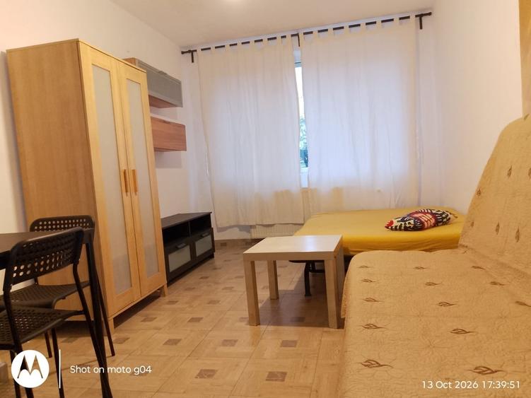 Garsonieră decomandată în Gara de Nord
