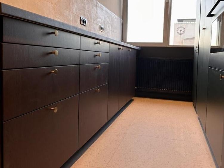 Apartament cu 3 camere semidecomandat, mobilat în Calea Victoriei