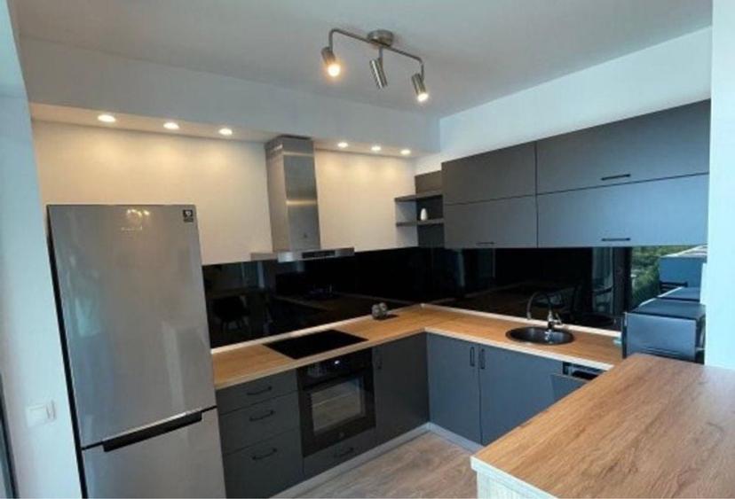 Apartament cu 2 camere semidecomandat, mobilat în Aviației