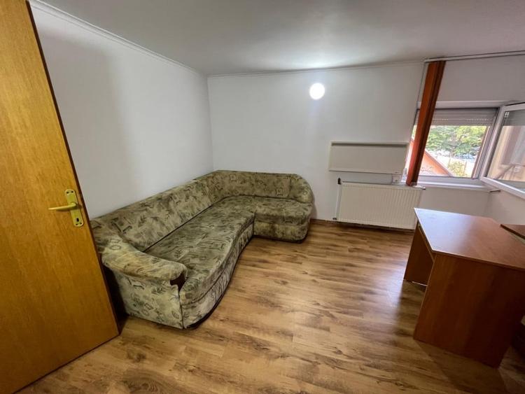 Apartament cu 3 camere decomandat, mobilat în Mehala