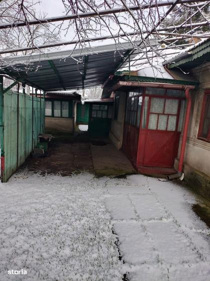 Casă cu 2 camere cu Teren 420 Mp în Central